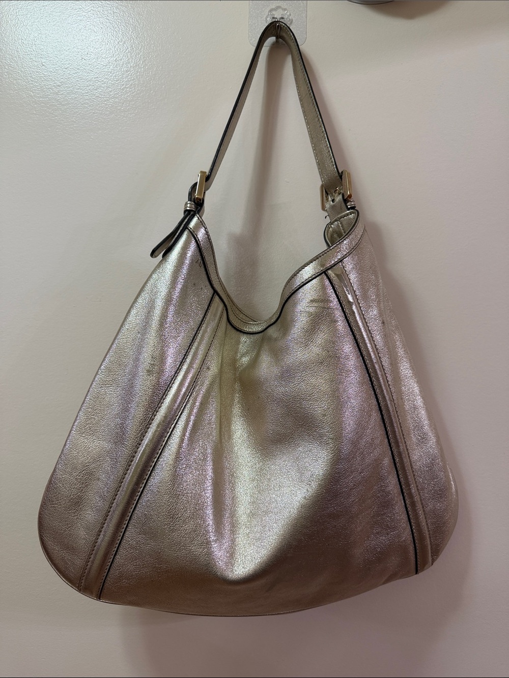 Gucci Interlocking G Britt Champagne Leather Hobo Shoulder Bag - Picture 2 of 13